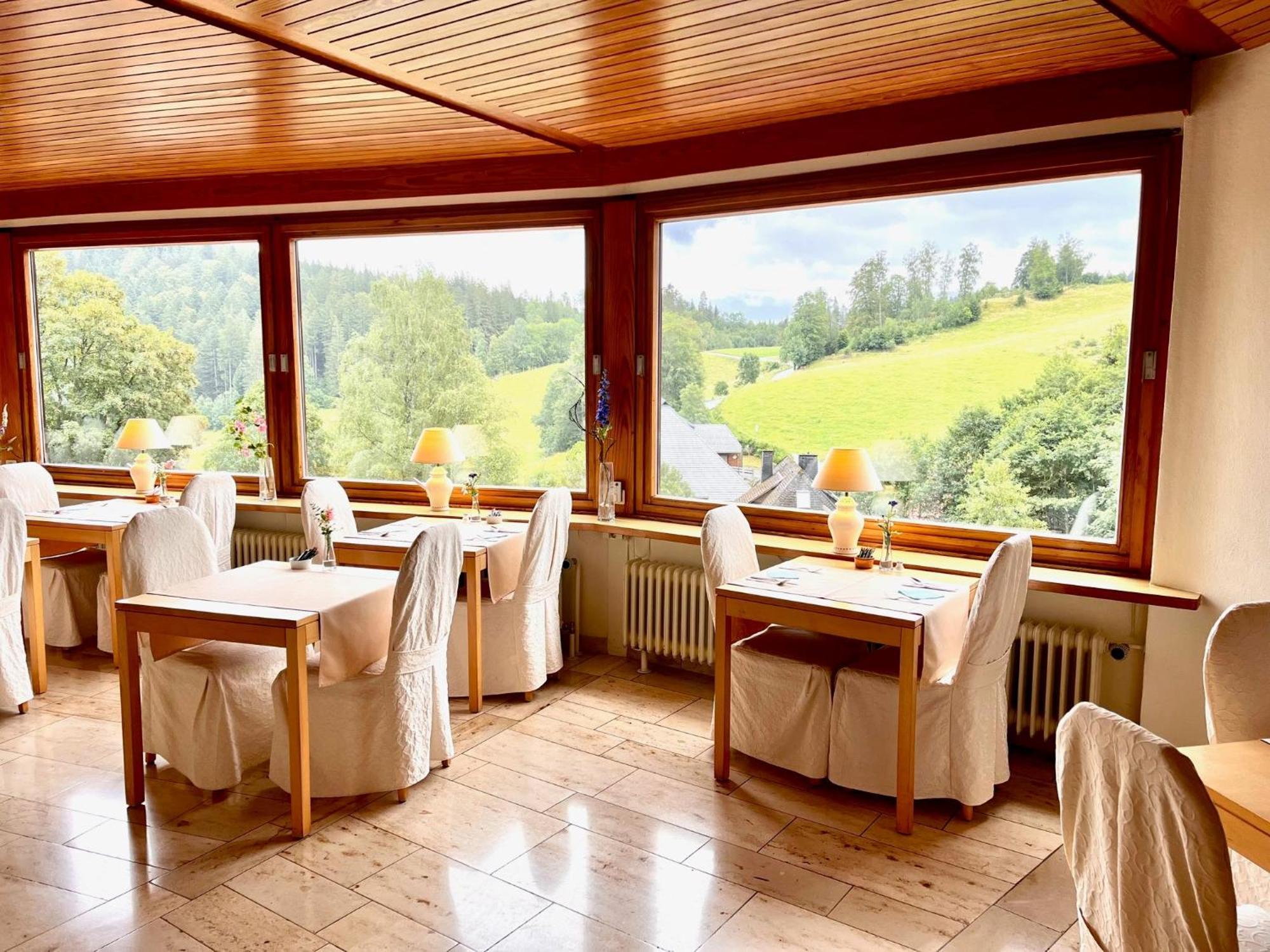 Hotel Sonnenberg Garni Hinterzarten Ngoại thất bức ảnh